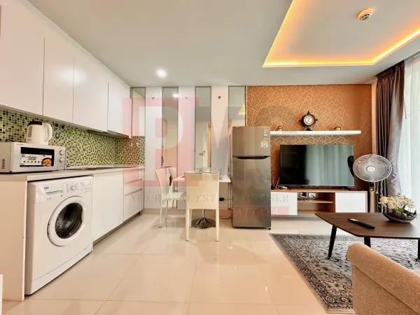 Amazon pool view 1 bed for rent