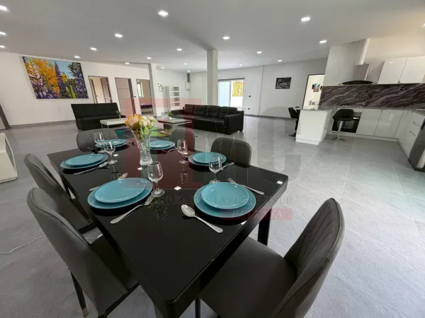 Private Pool House for Sale