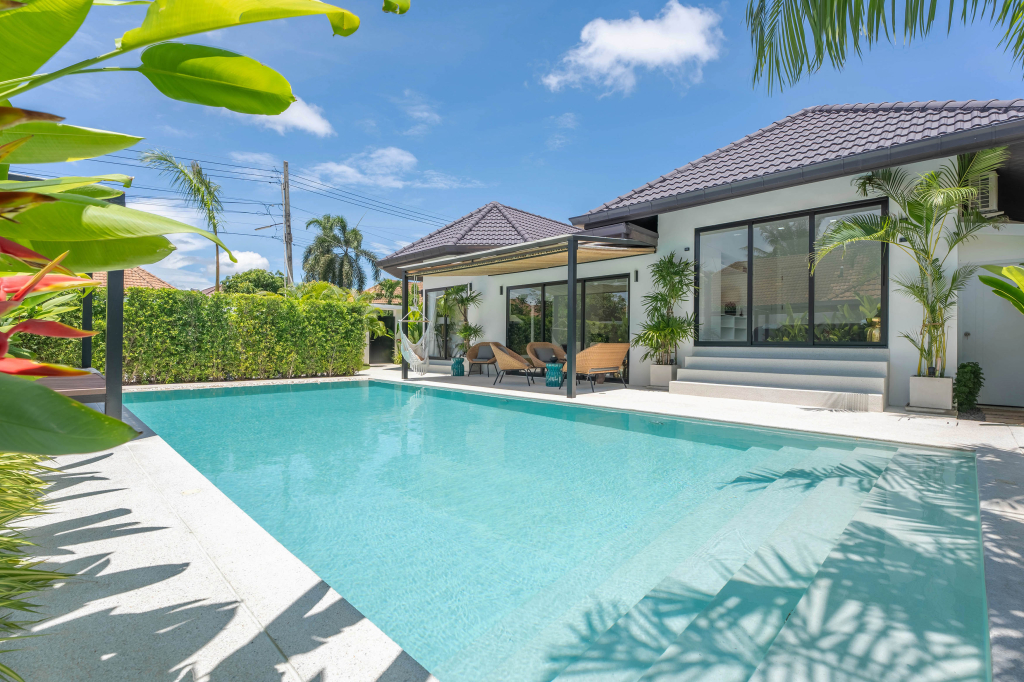 Homes For Sale With Private Pool
